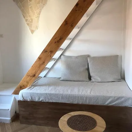 1935 Apartman *